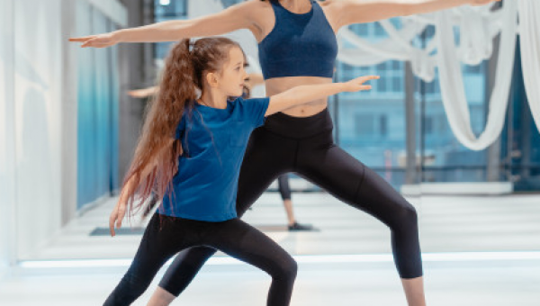 TREINAMENTO DESPORTIVO E EDUCAÇÃO FÍSICA ESCOLAR